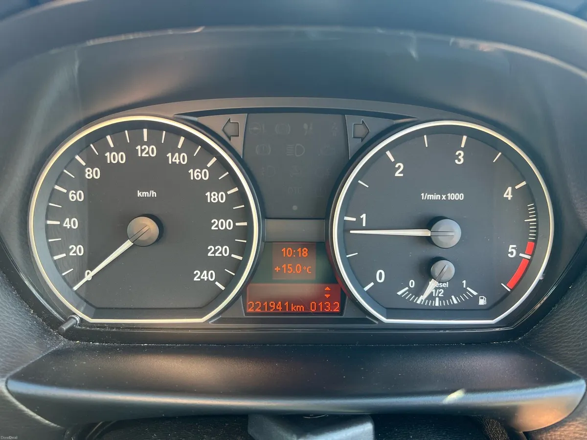 BMW 118d Hatchback - Image 4