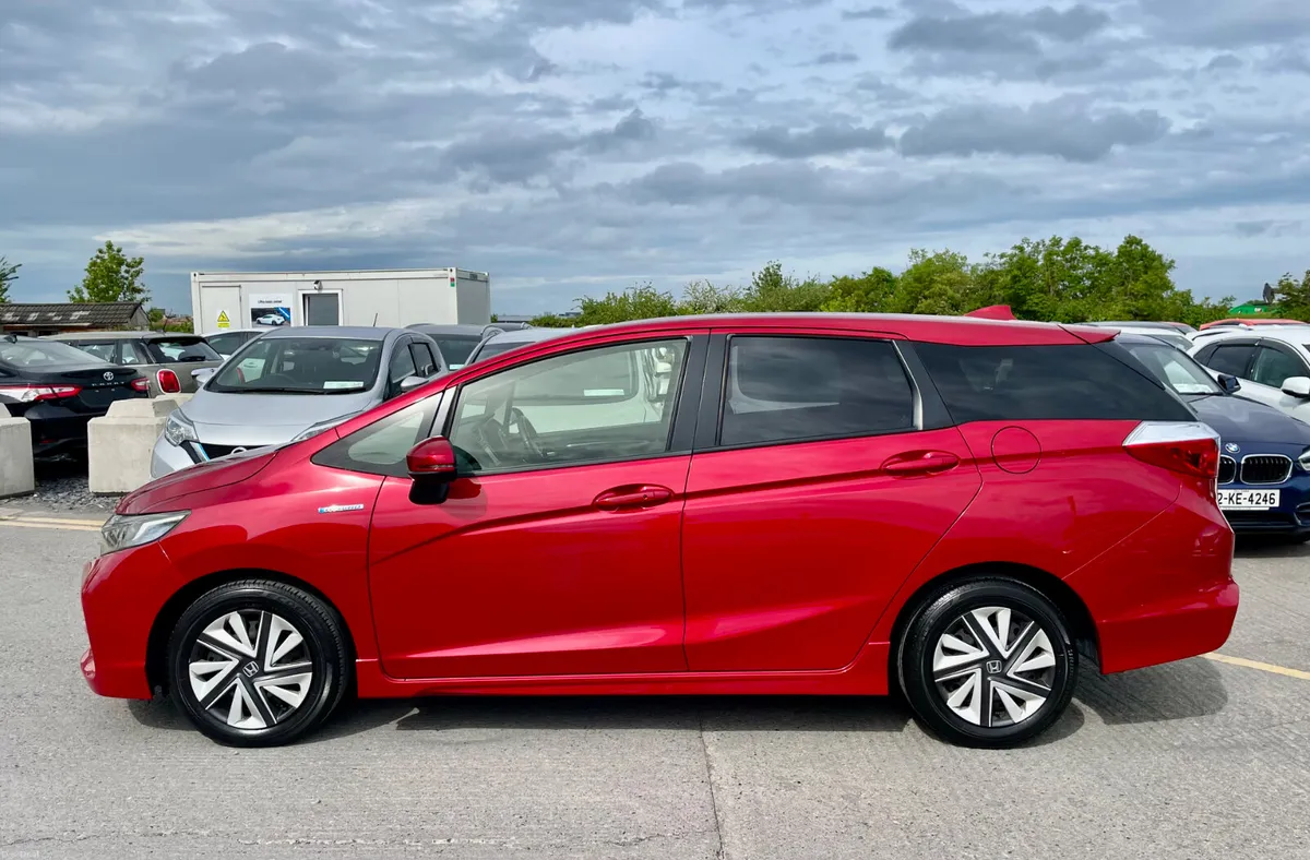 HONDA SHUTTLE 2018 (1.5, HYBRID) - Image 5