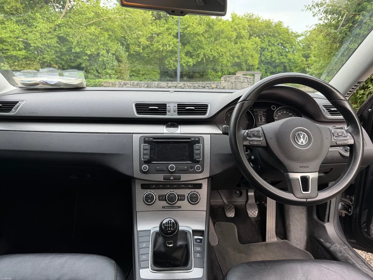 Volkswagen Passat 2014 - Image 3