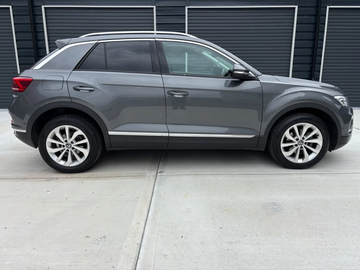 2023 Volkswagen T-Roc 1.5 TSI 150 HP DSG Style - Image 1