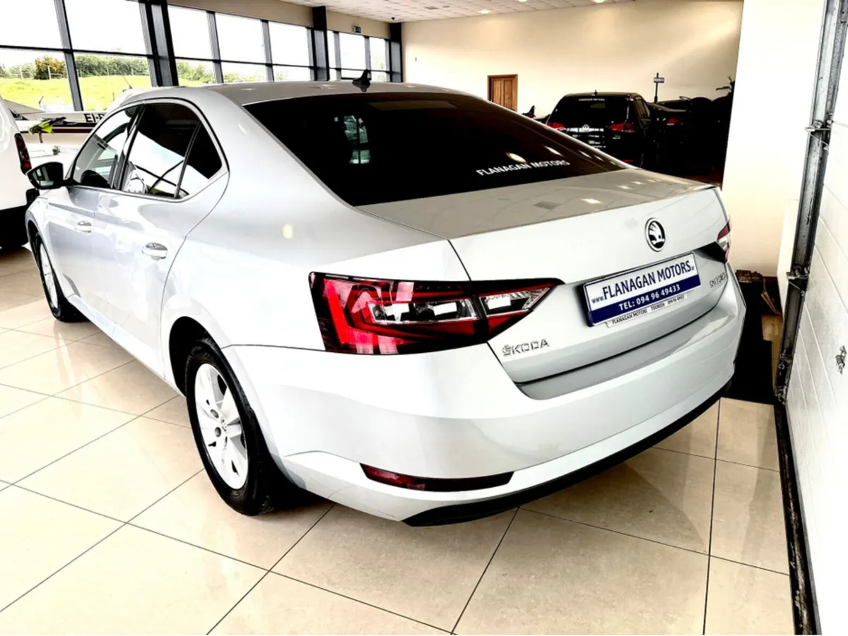 Skoda Superb AMBITION 1.6 TDI 120BHP 4DR - Image 4