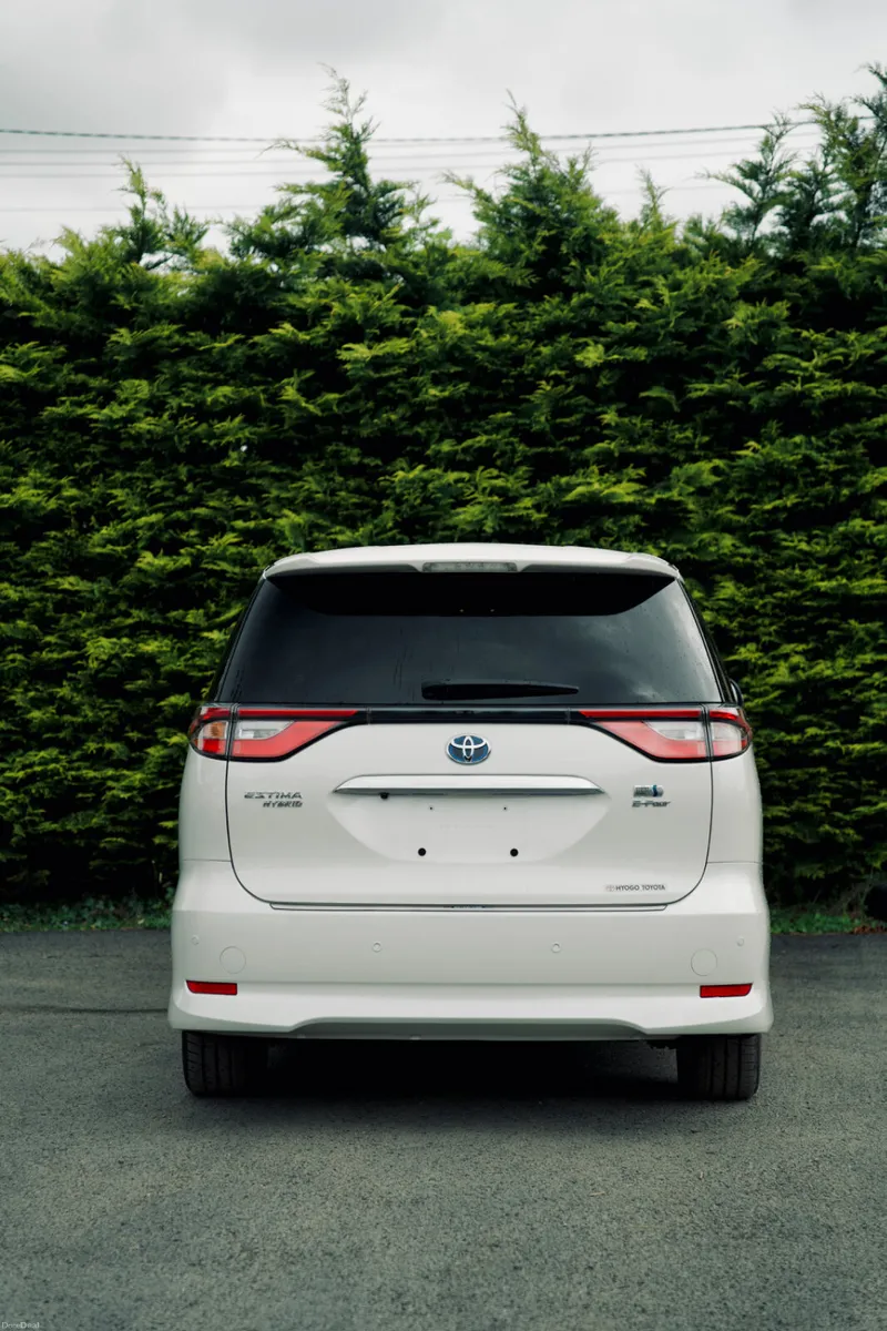 Toyota Estima 2.4  Hybrid 2019 - Image 4