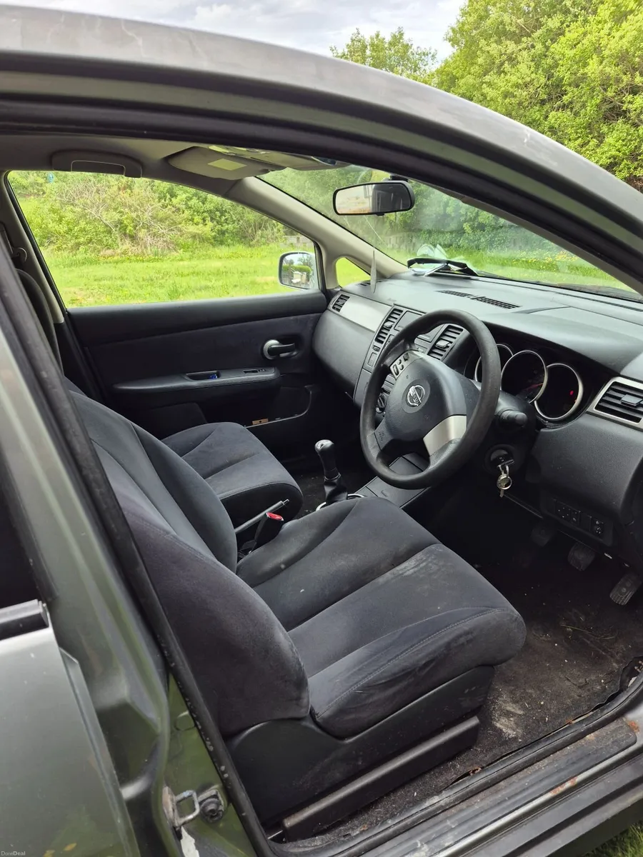 Nissan Tiida 2010 - Image 1