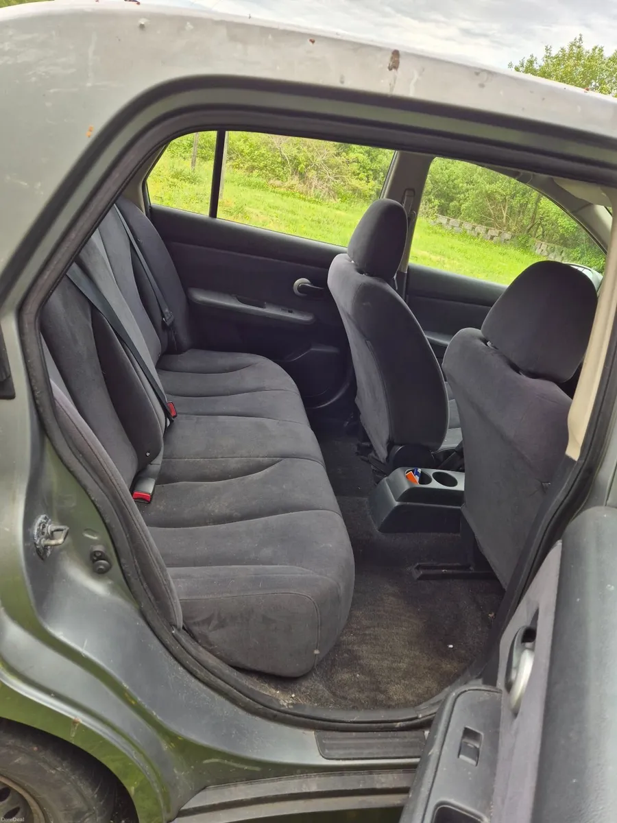Nissan Tiida 2010 - Image 3