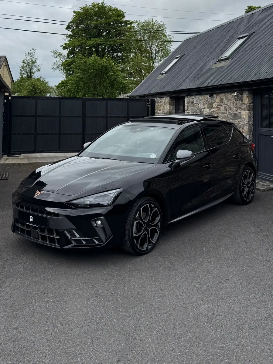 2025 CUPRA LEON 2.0 TDI DSG *PANROOF* - Image 3
