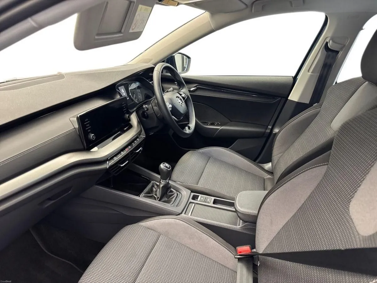 Skoda Octavia 2.0TDI AMB *LOW KMS* €95 PER WEEK - Image 3