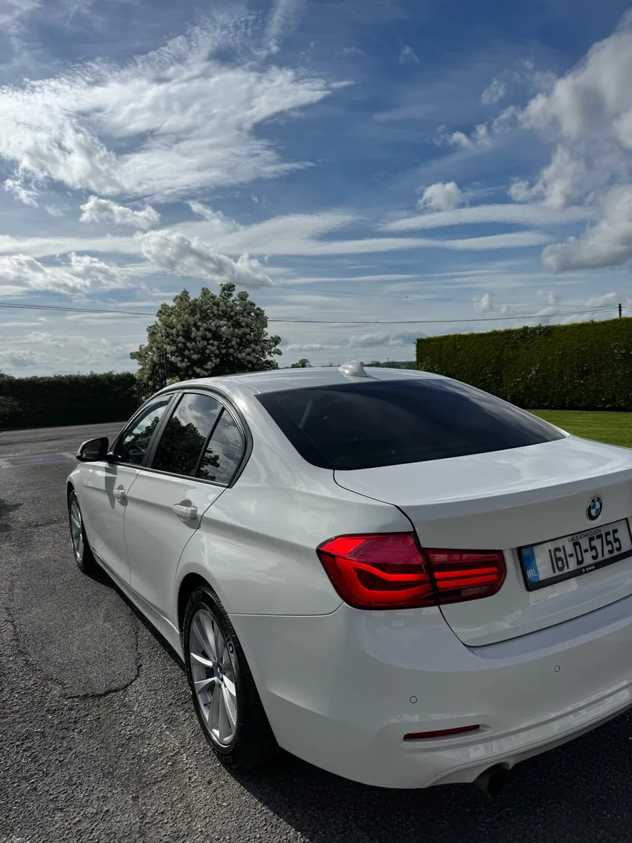 BMW 318i - Image 4