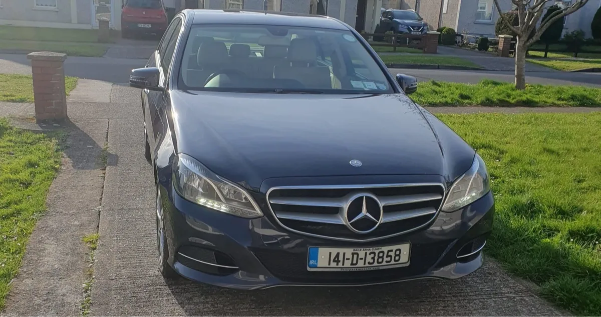 Mercedes E-300 - Image 2