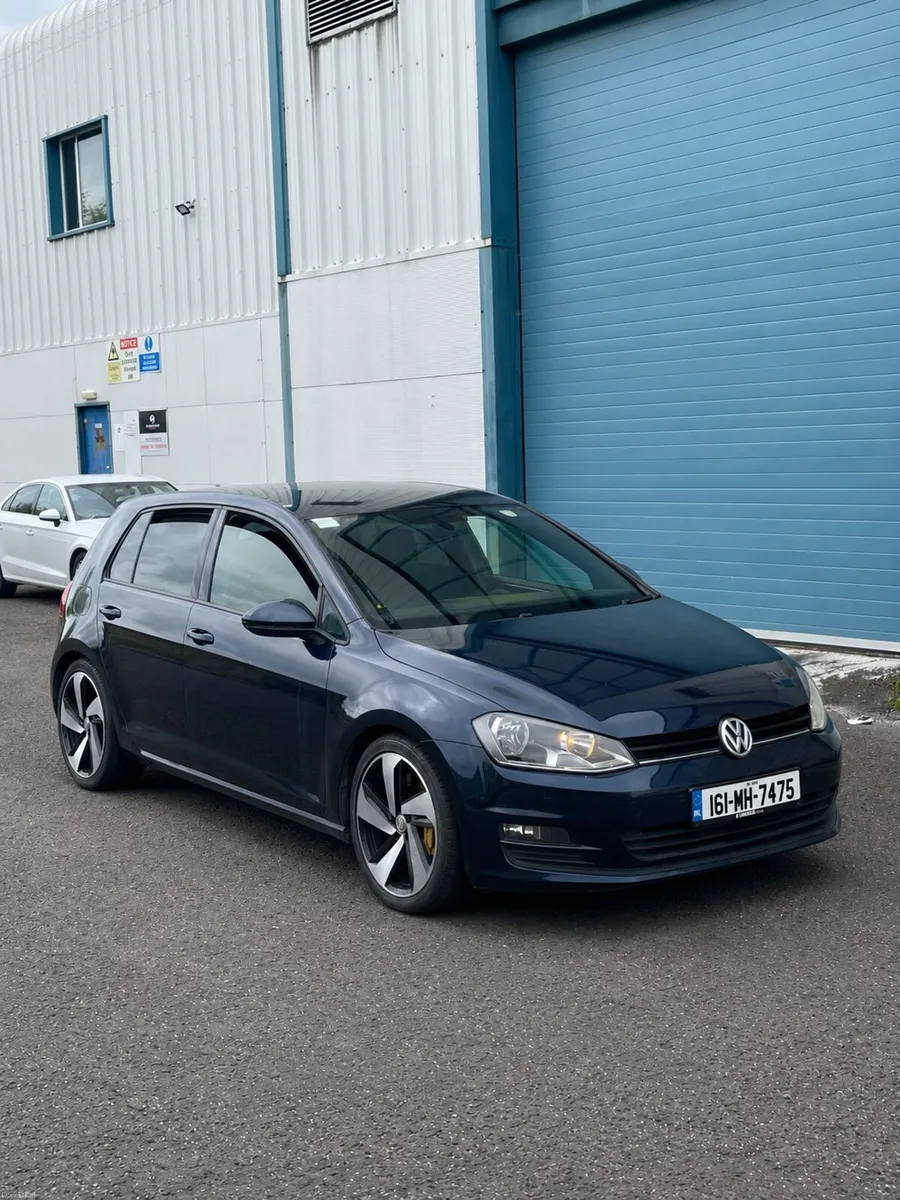 Volkswagen Golf 1.4 TSI Nougat Leather Auto - Image 3