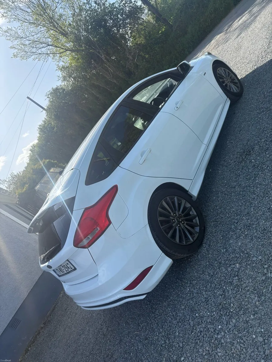 2017 ford focus ST LINE - Image 4
