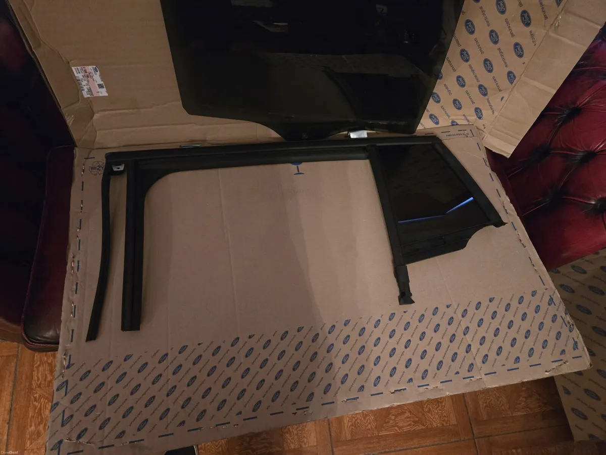 Car glass - Image 4