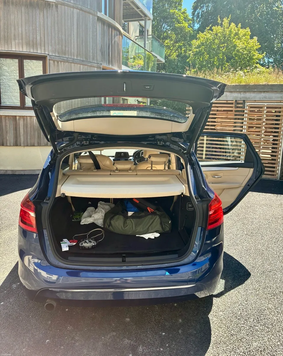 BMW 225xe. 4wd petrol/electric - Image 4
