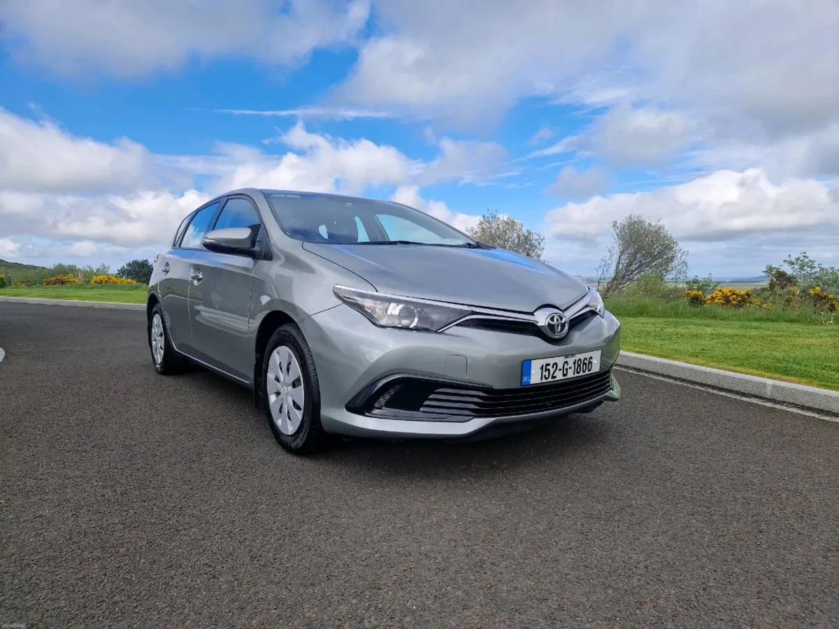 2015 Toyota Auris Low Kms - Image 1