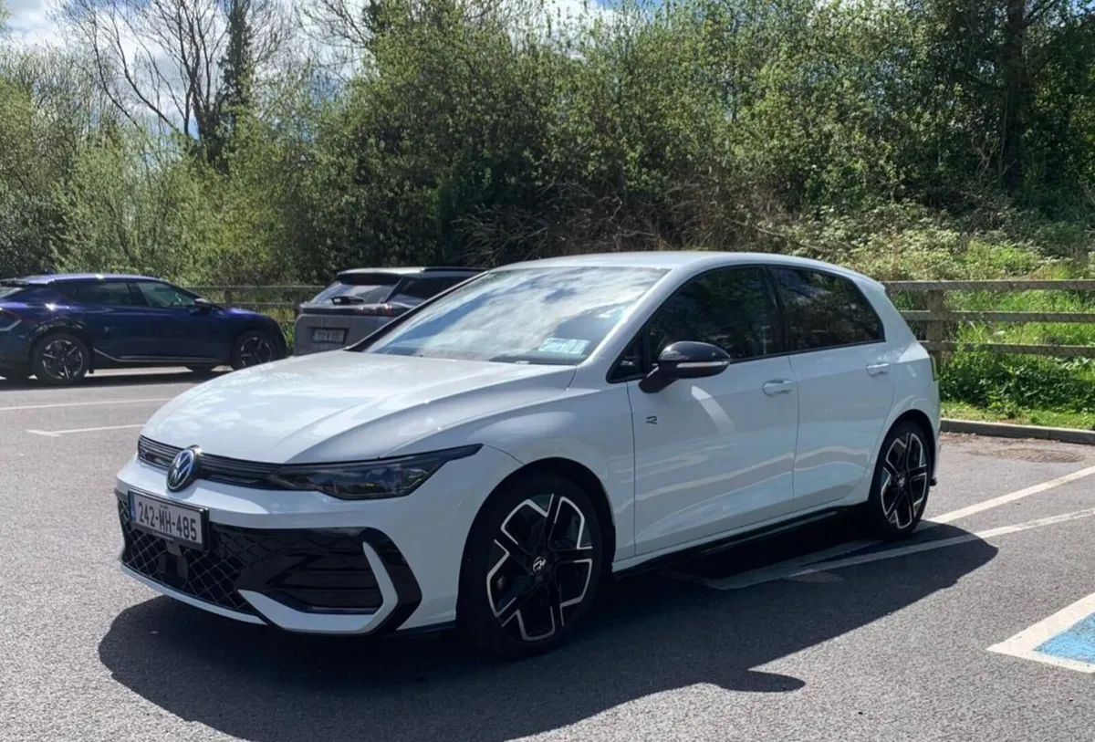 242 VW Golf R-Line  Mk8.5 150hp - Image 1