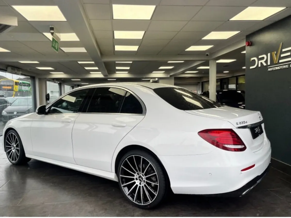 Mercedes-Benz E-Class 2017 - Image 3