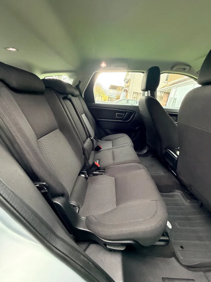 Land Rover Discovery Sport 2.0 Diesel Automatic - Image 5