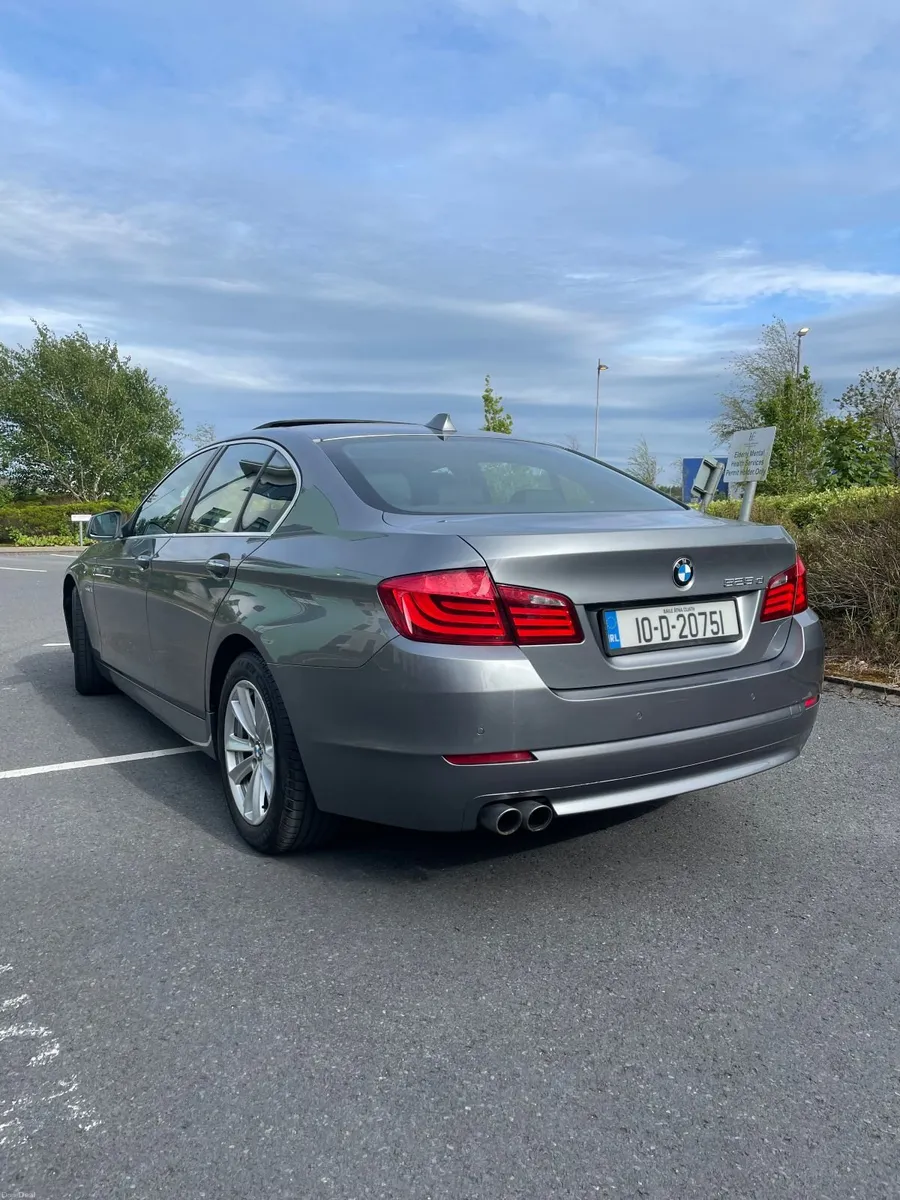 BMW 5-Series 2010 Low Miles Sports Seats & Sunroof - Image 3
