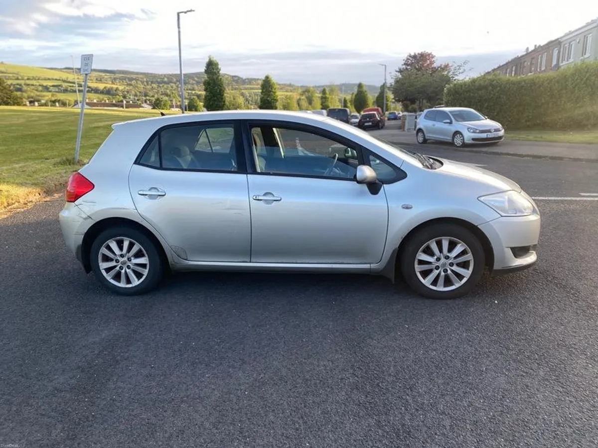 2007 Toyota Auris - Image 1