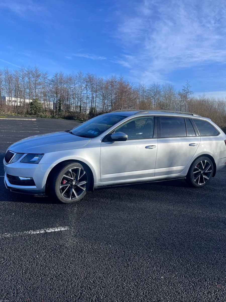 Skoda Octavia Estate 1.6L - Image 2