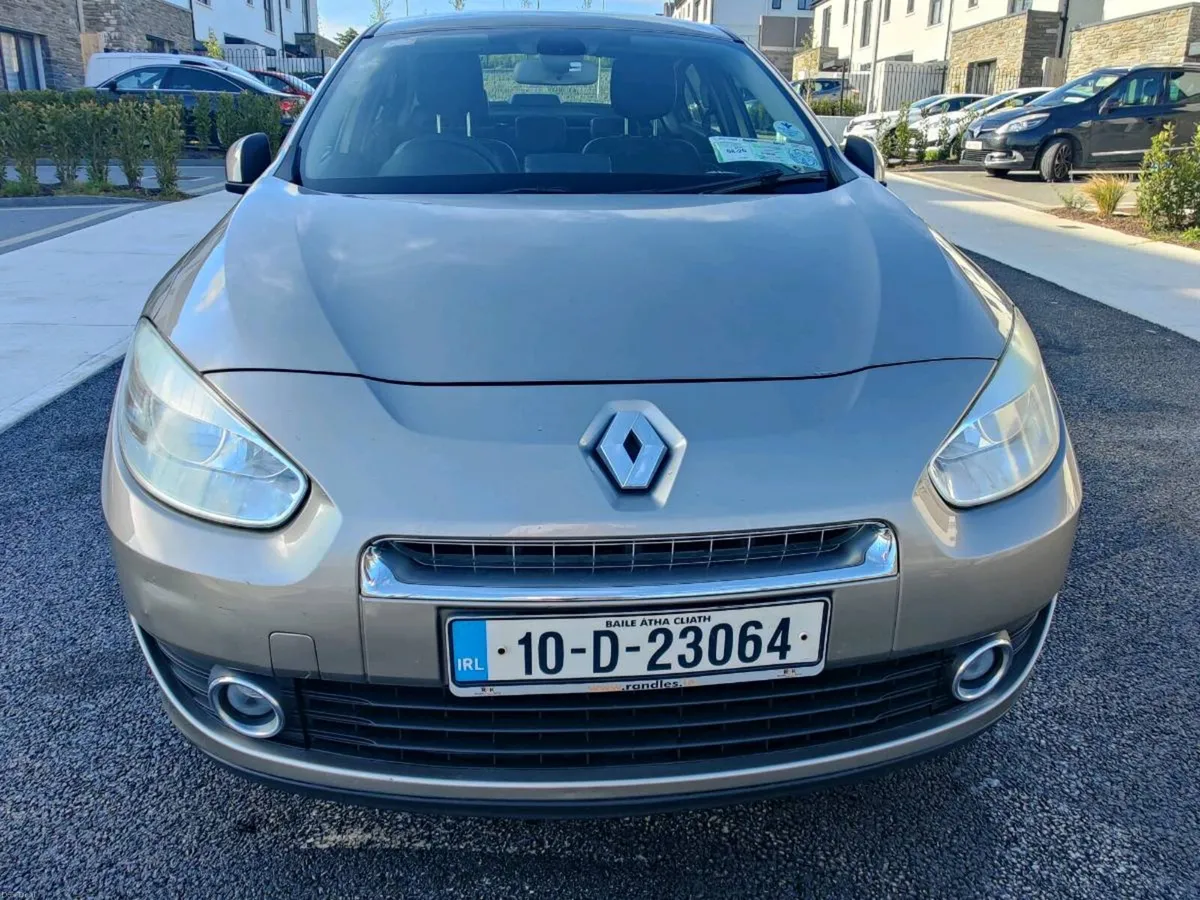 2010 Renault Fluence. LOW KMs - Image 1