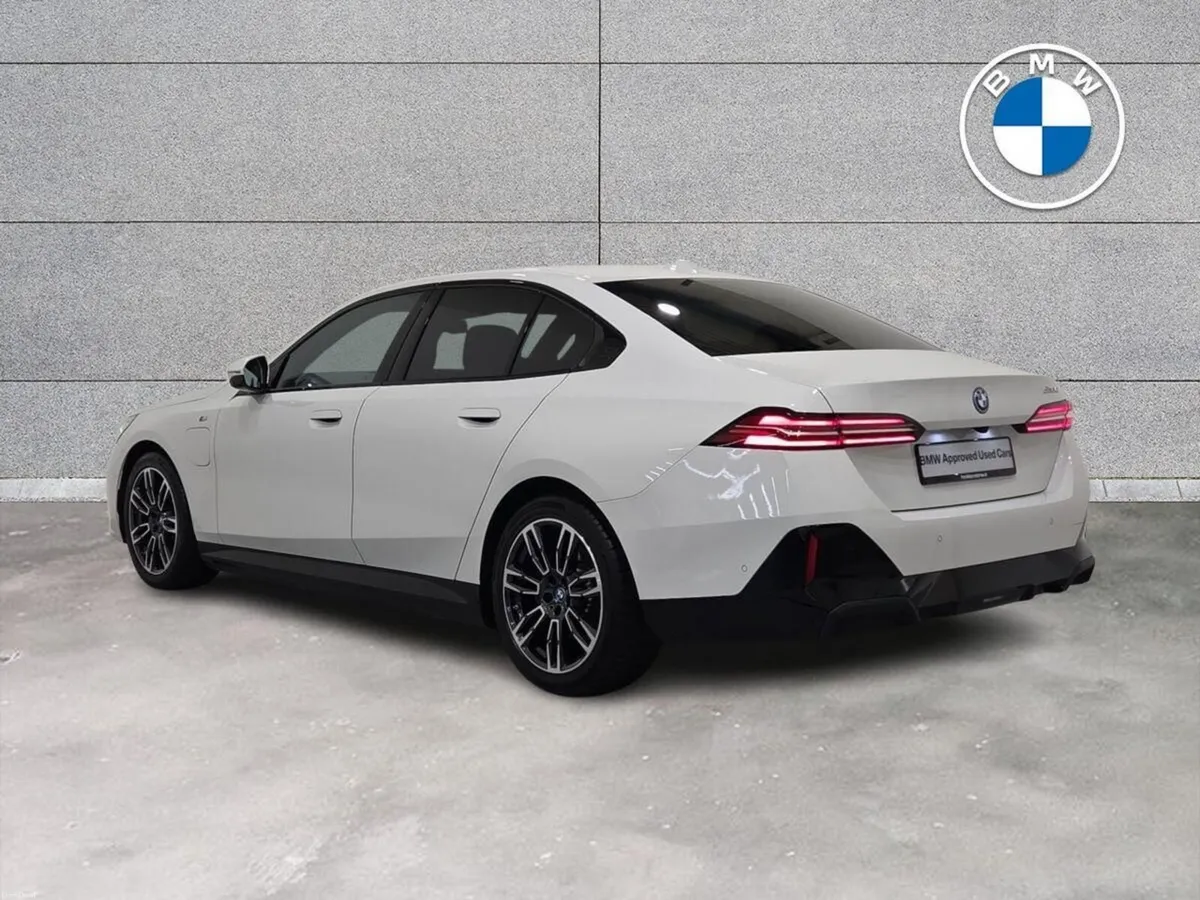 BMW 5-Series 530e M Sport Saloon - Image 3