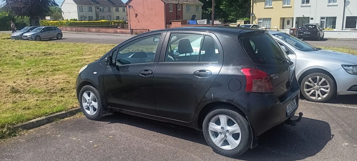 Toyota Yaris 2007 - Image 2