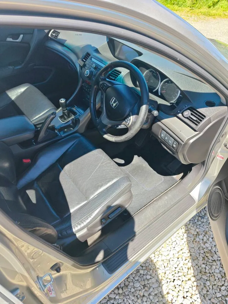Honda Accord 2.2 diesel - Image 4