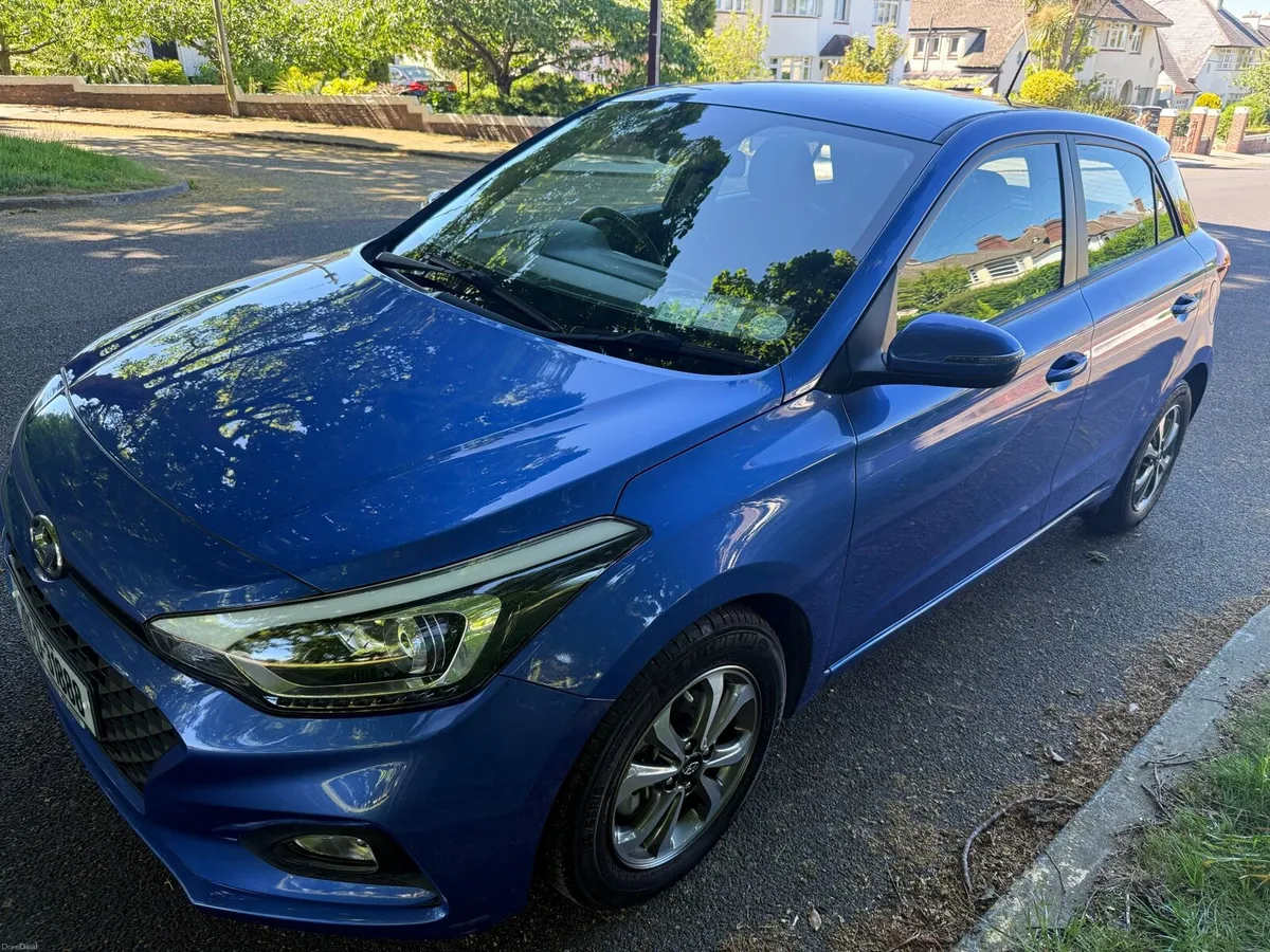 2020 Hyundai i20 ONLY 36000 KMS - Image 2