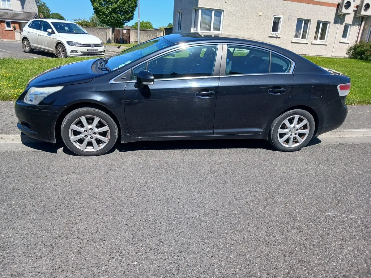 Toyota Avensis 2011 price 3150 - Image 2