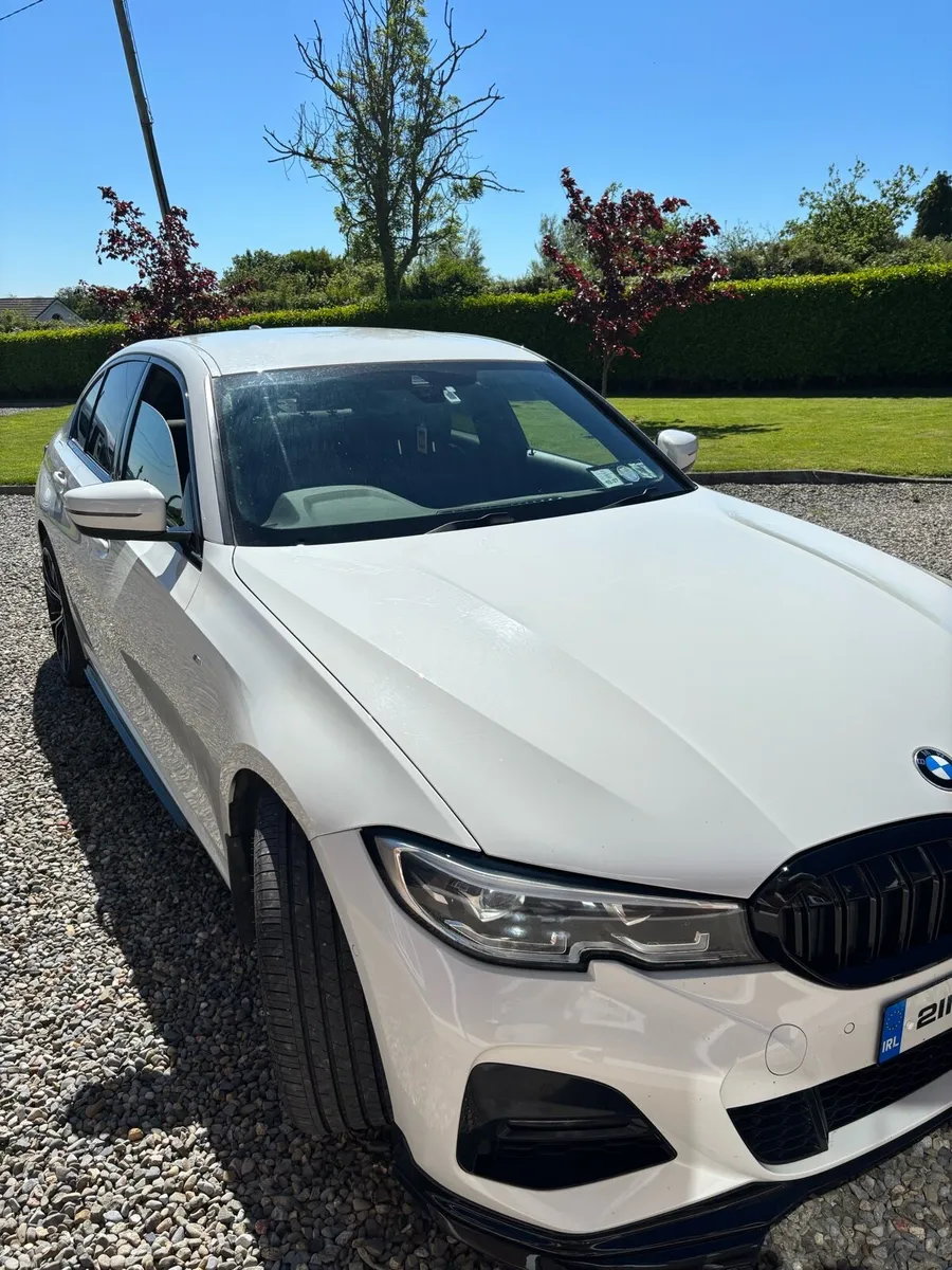 BMW 330e M - Image 4