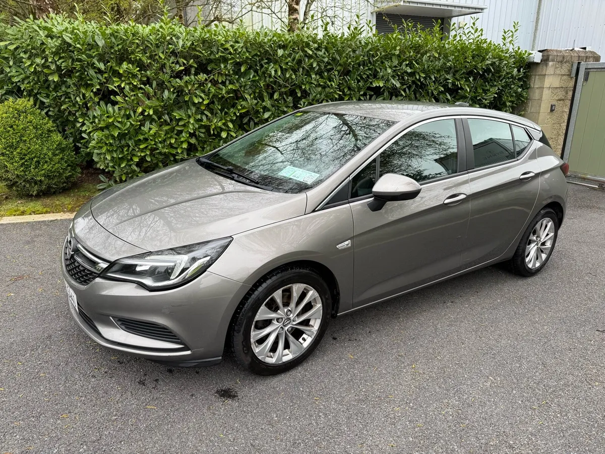 2016 (161) Opel Astra SC 1.6 CDTI 110PS 5DR - Image 1