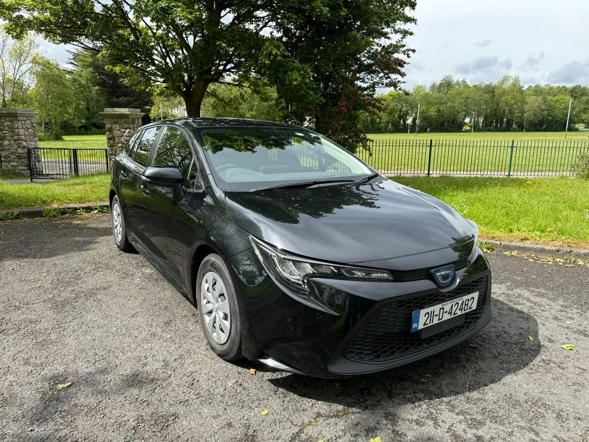 2021 Corolla Touring Hybrid Auto only19900 - Image 1