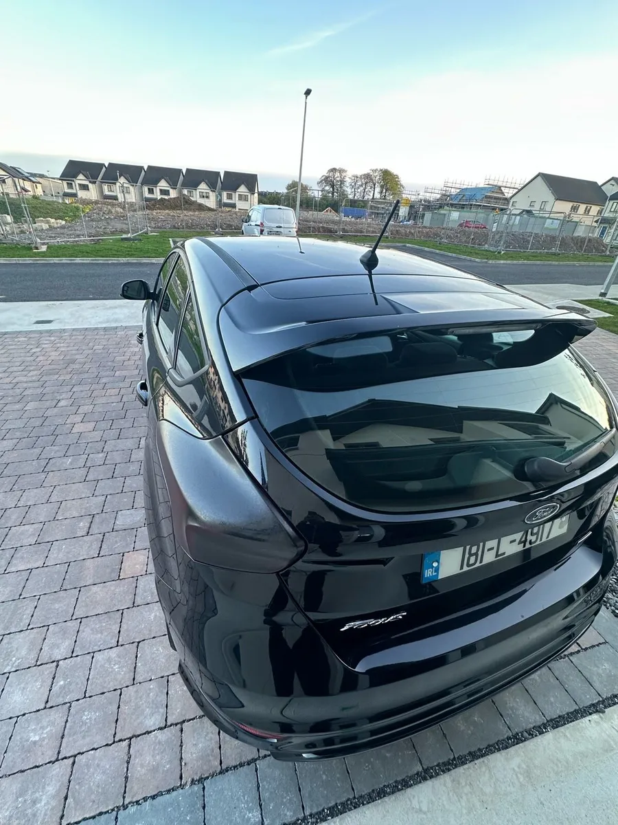 FORD FOCUS ST LINE 1litre petrol 6 speed manual - Image 3
