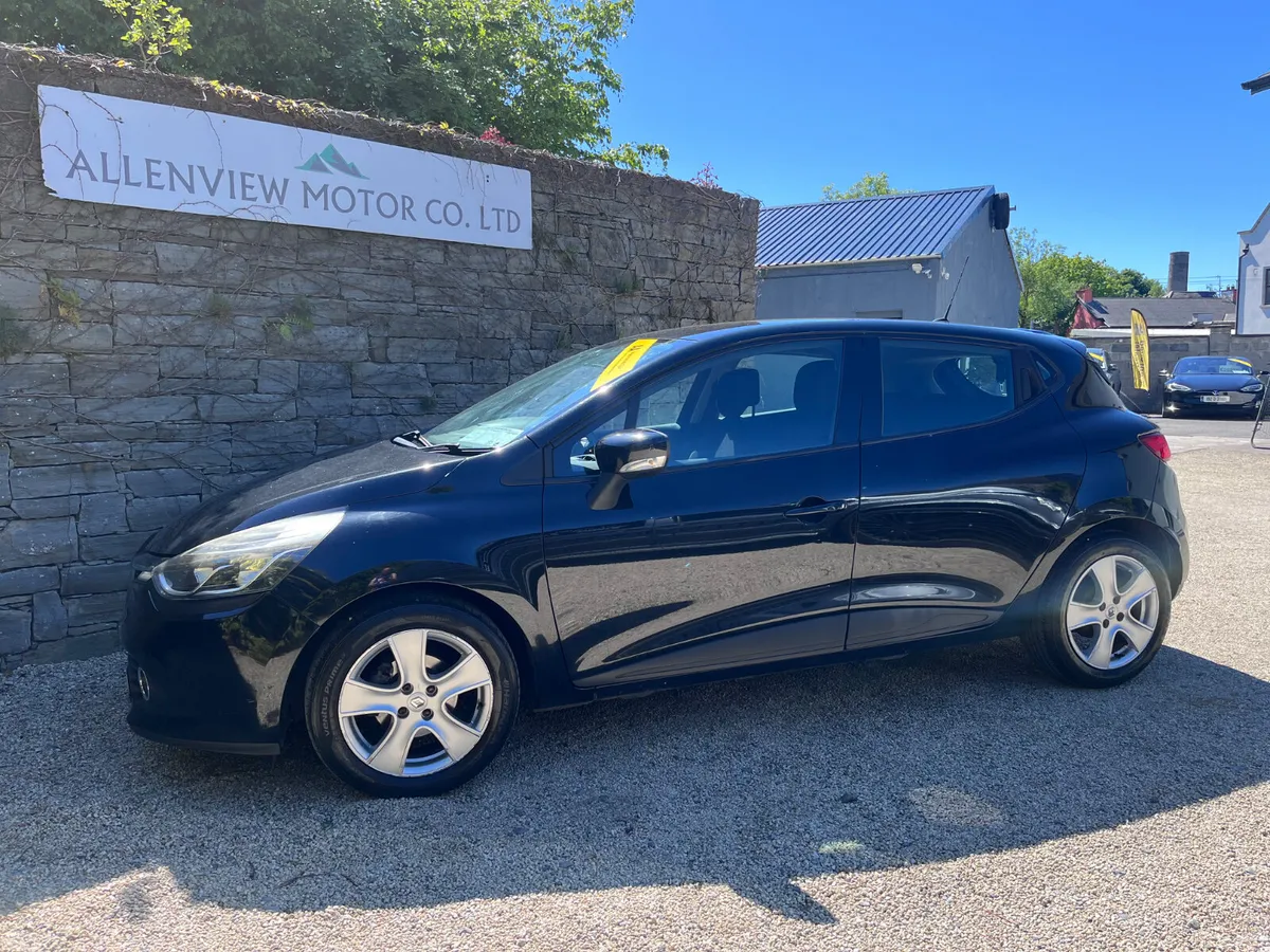 2015 Renault Clio Dynamique 1.2 5Dr Hatchback - Image 2