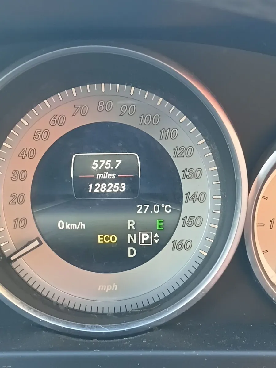 Mercedes-Benz E-Class 2015 - Image 3