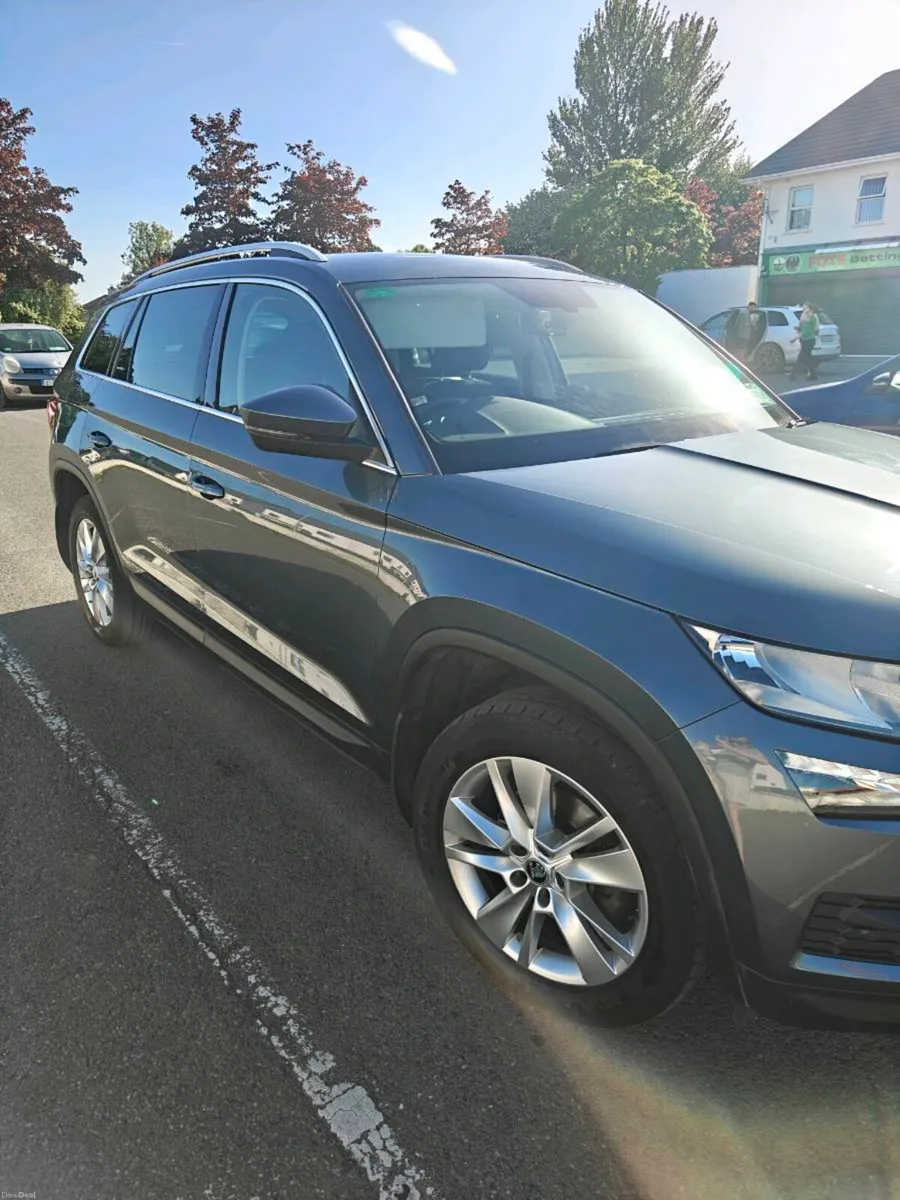 Skoda kodiaq ambitious automatic 7 seater - Image 4