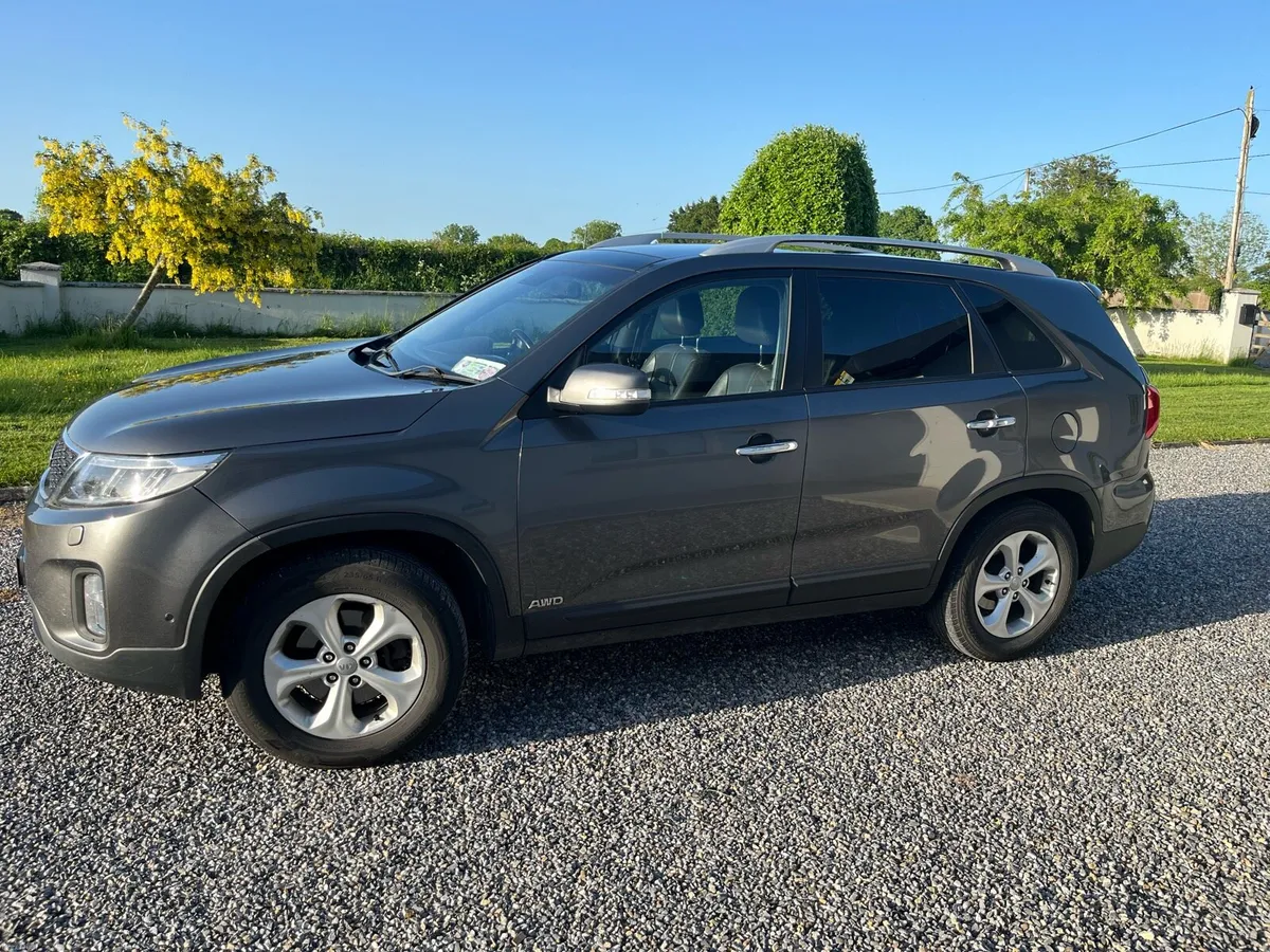 2013 Kia Sorento 2.2 CRD AWD 6-Speed Manual - Image 2