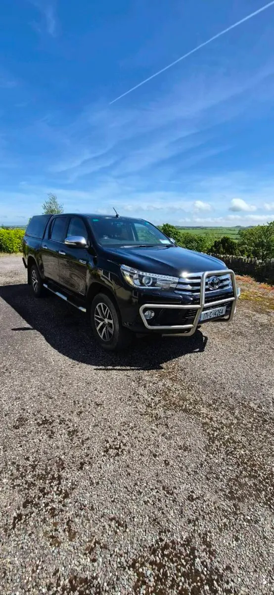 Toyota Hilux Invincible Automatic - Image 1