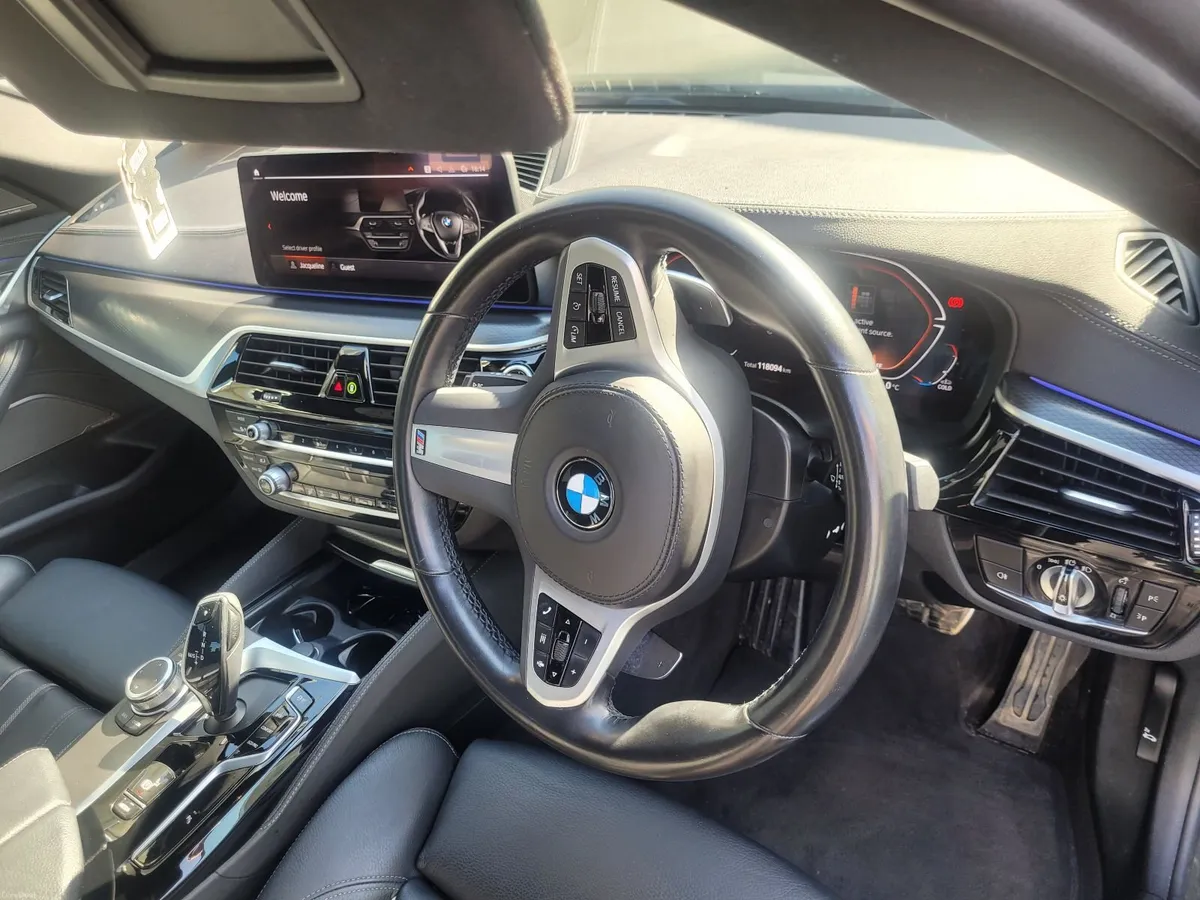 2022 BMW 5-Series M Sport Automatic - Image 3