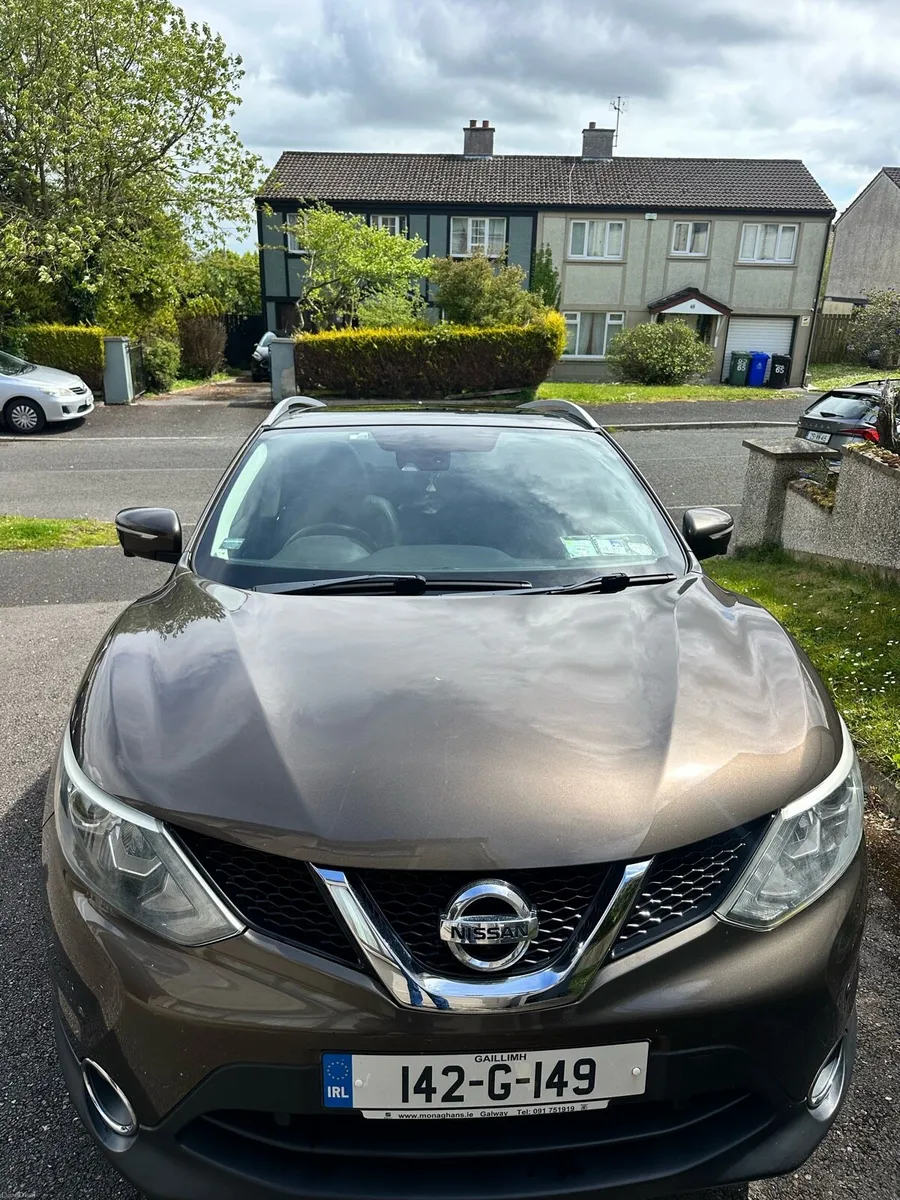 Nissan Qashqai SVE, Luxury Trim - Image 3
