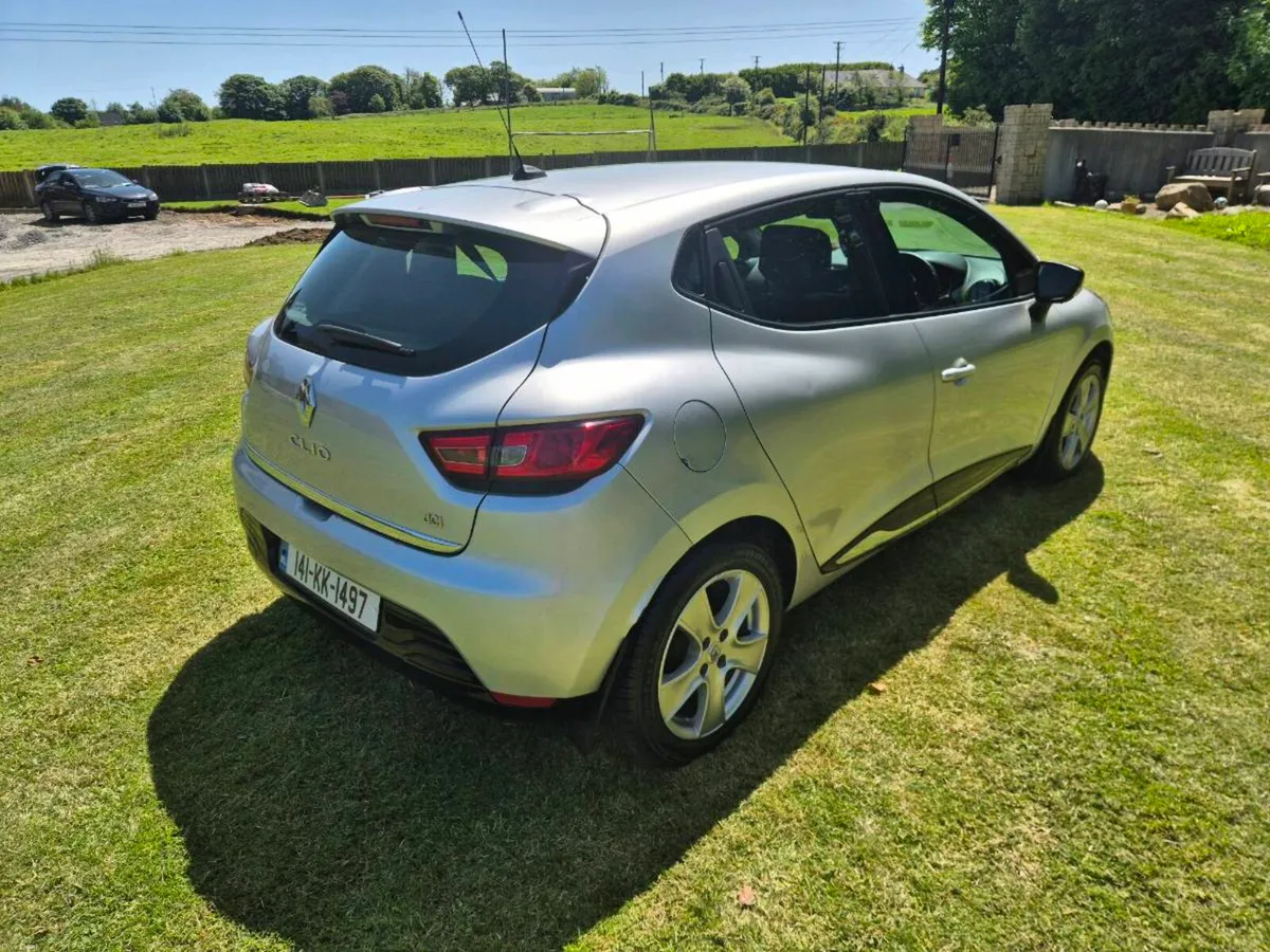 Renault Clio - Image 2