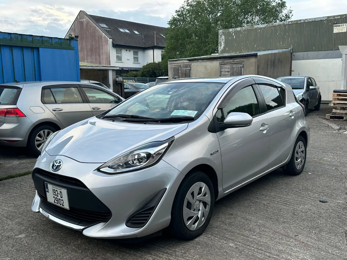 Toyota Aqua 2019 - 1.5L hybrid - Image 2