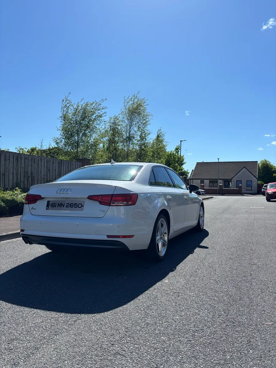 Car - Image 4