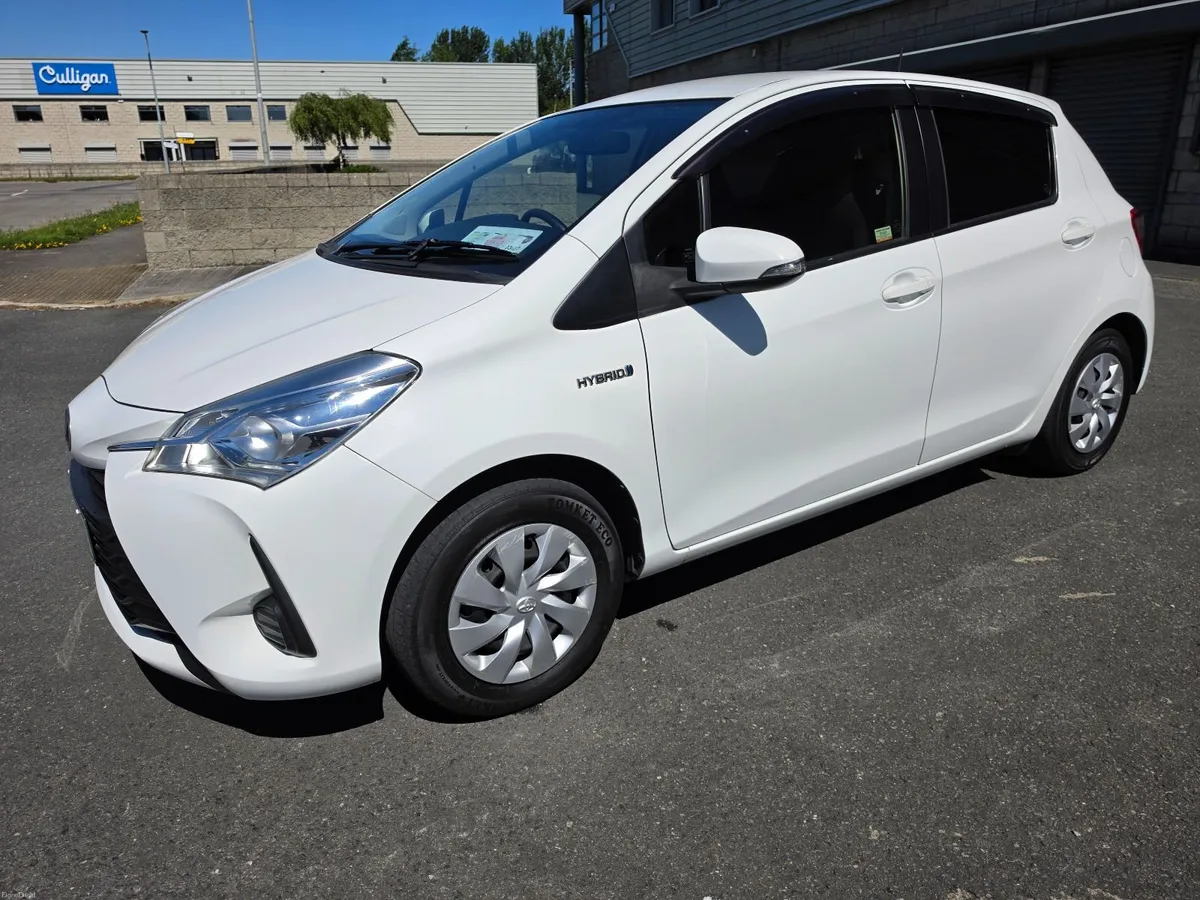 2017 Toyota Vitz/Yaris 1.5 Self Charging Hybrid - Image 3