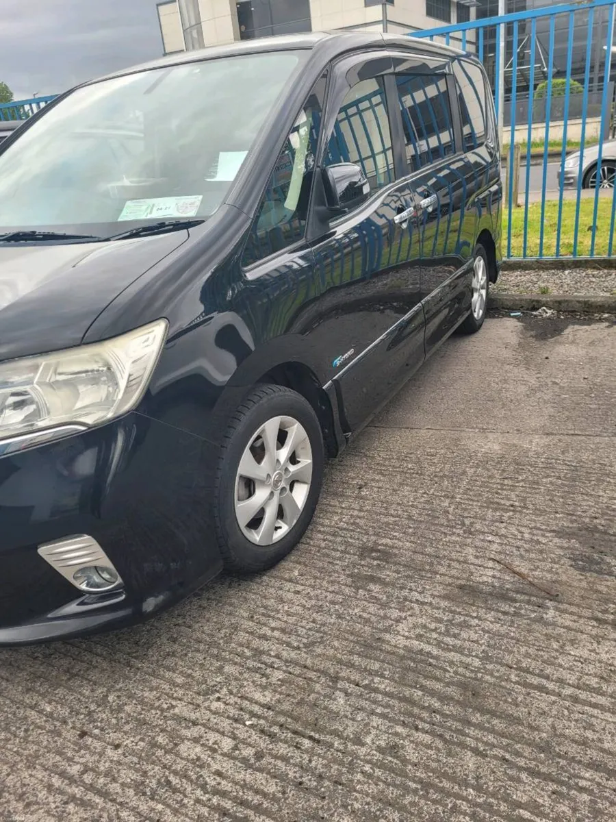2013 Nissan serena 2.0 hybrid automatic 8 seaters - Image 2