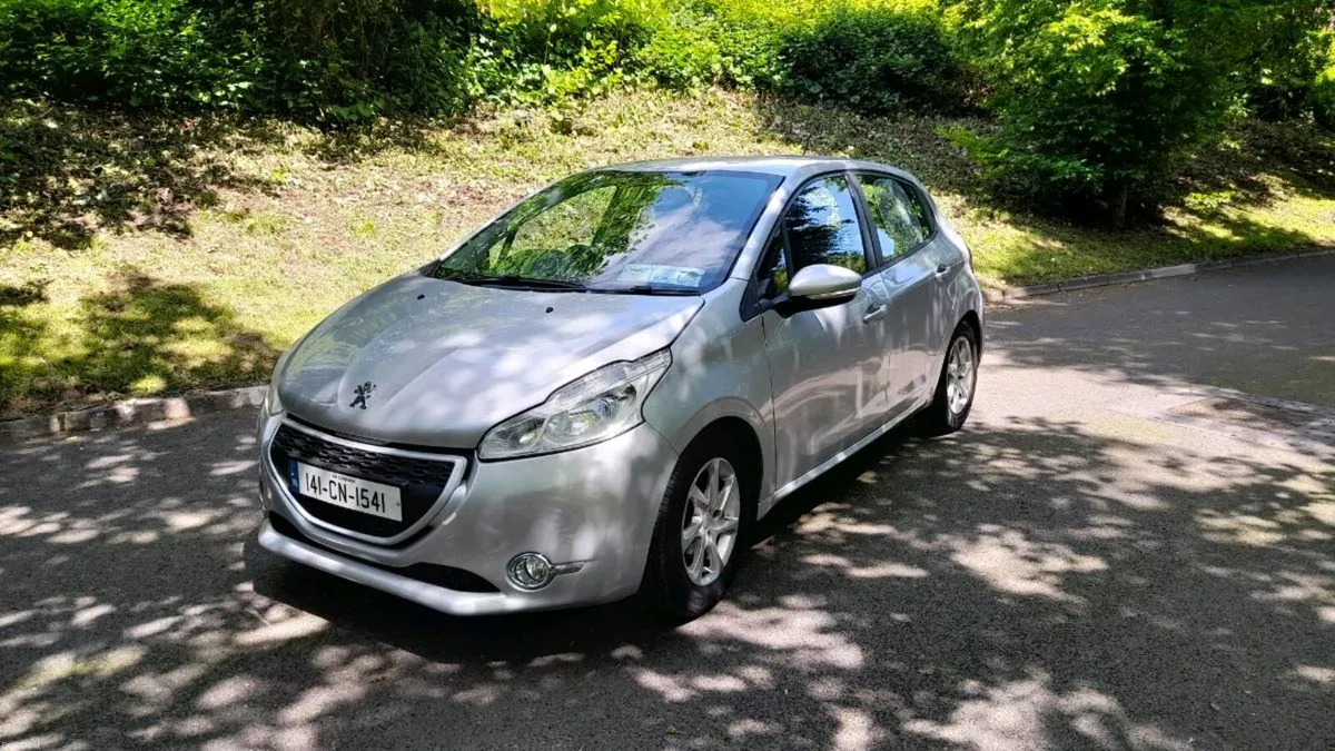 Silver Peugeot 208 2014 Diesel – Economic - Image 2