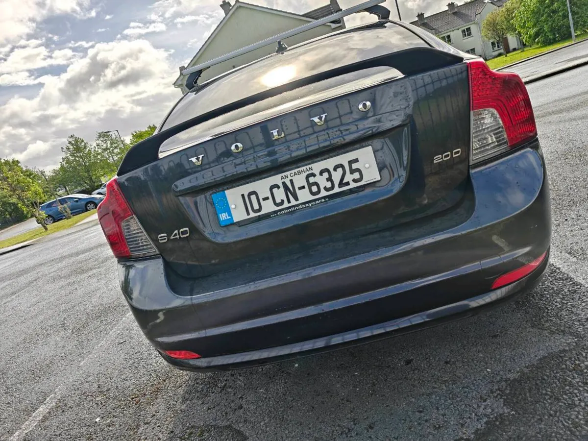 Volvo S40 2.0D R-Design - Image 4