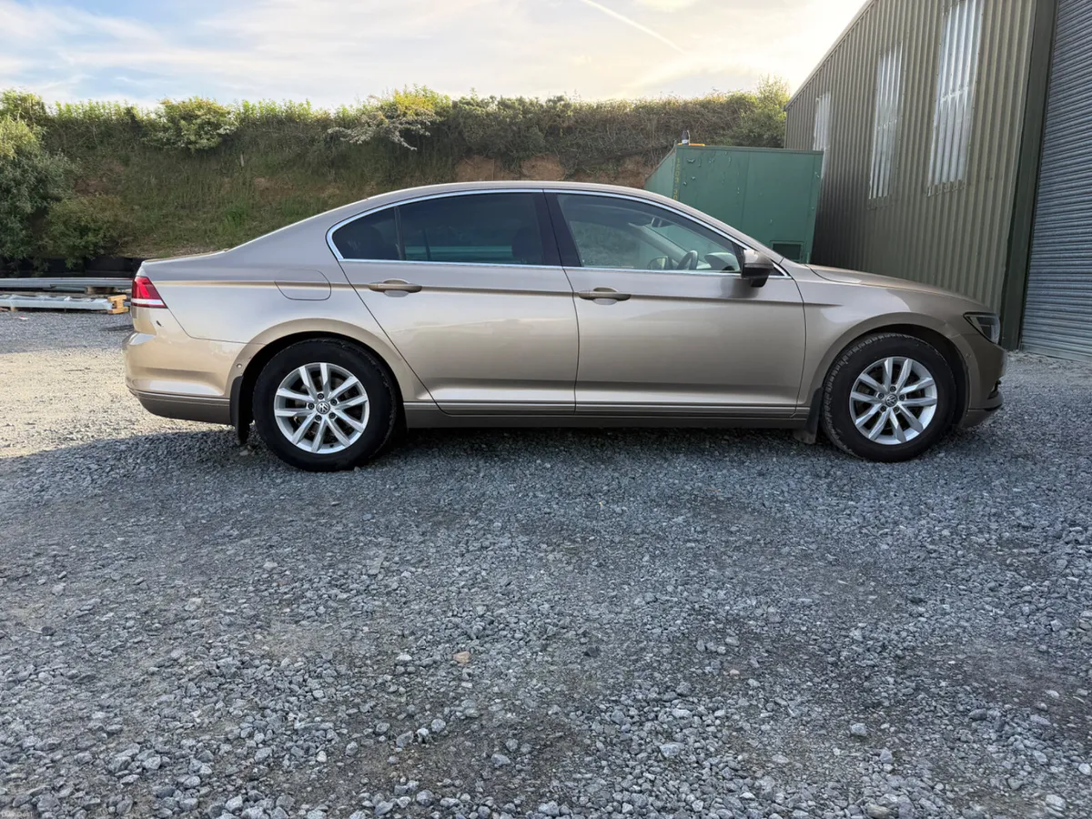 Volkswagen Passat 2016 - Image 1
