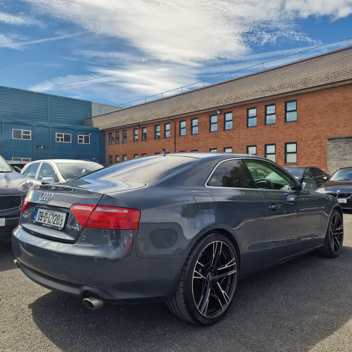 Audi A5 2009 Automatic 2.7 d V6 - Image 4