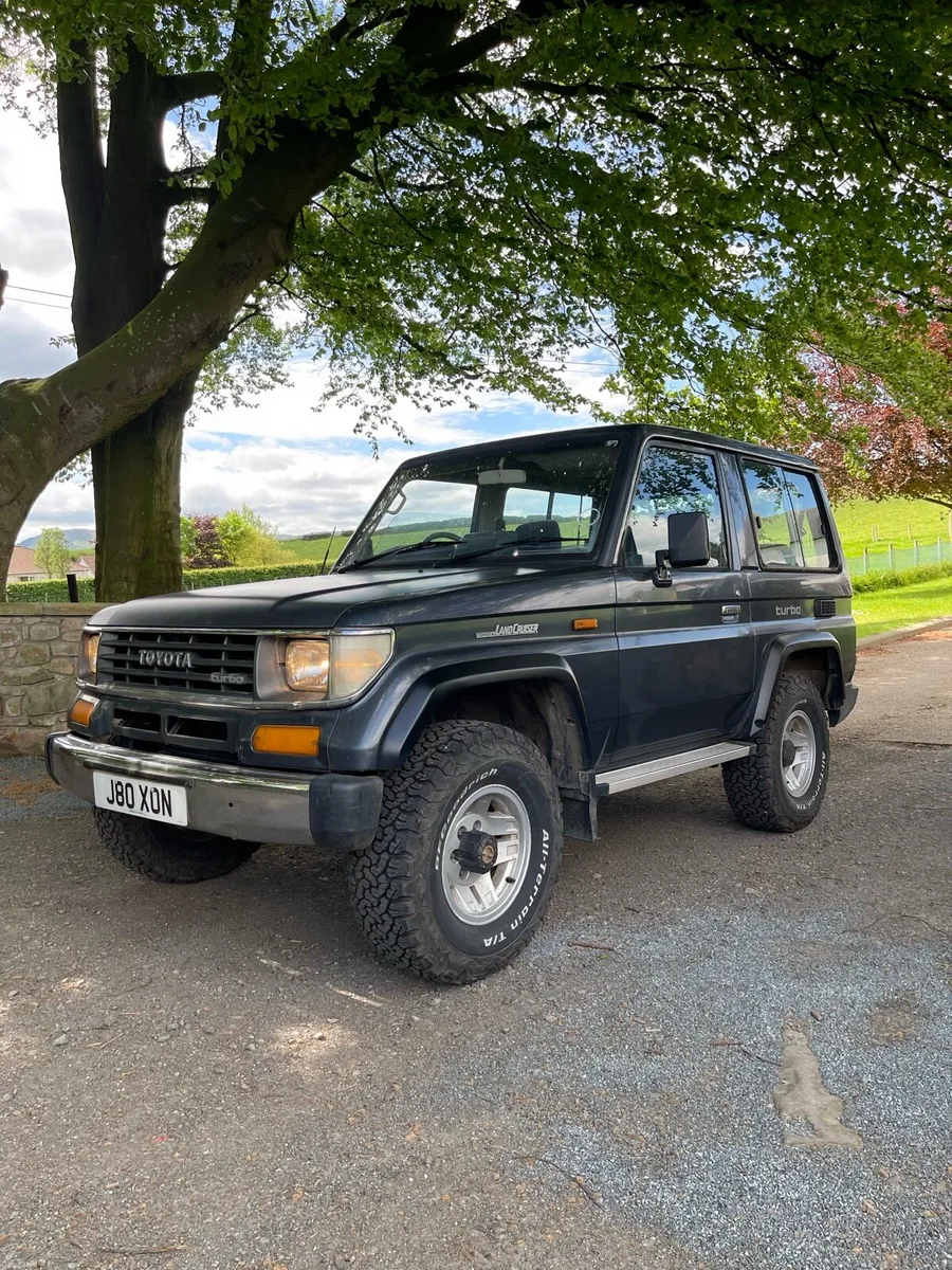 1992 toyota landcruiser 70 vx 2.4td manual - Image 1